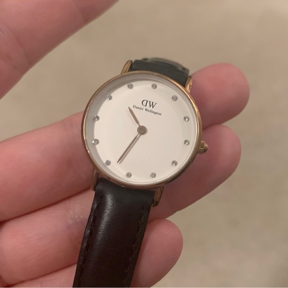 Daniel Wellington Classy Sheffield White Diamond Dial Black Leather 0901DW - Picture 10 of 11